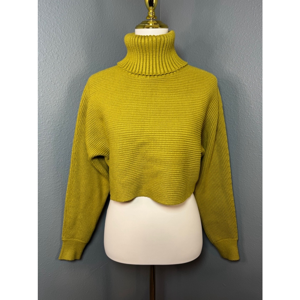 NWT House of Harlow Cropped Chartreuse Turtleneck Cropped Sweater